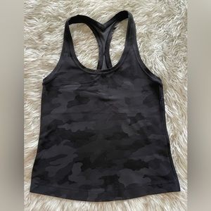 Lululemon camp tank- spandex size 6
